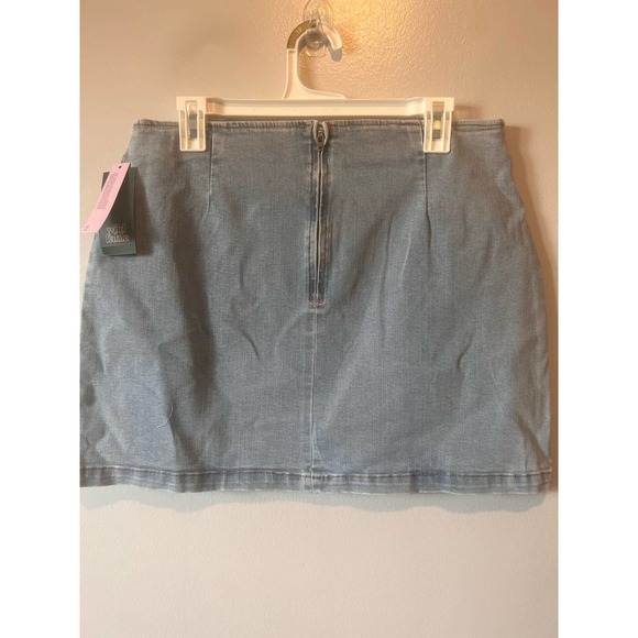 Wild Fable Light Wash Jean Skirt Size 12 - Picture 3 of 3